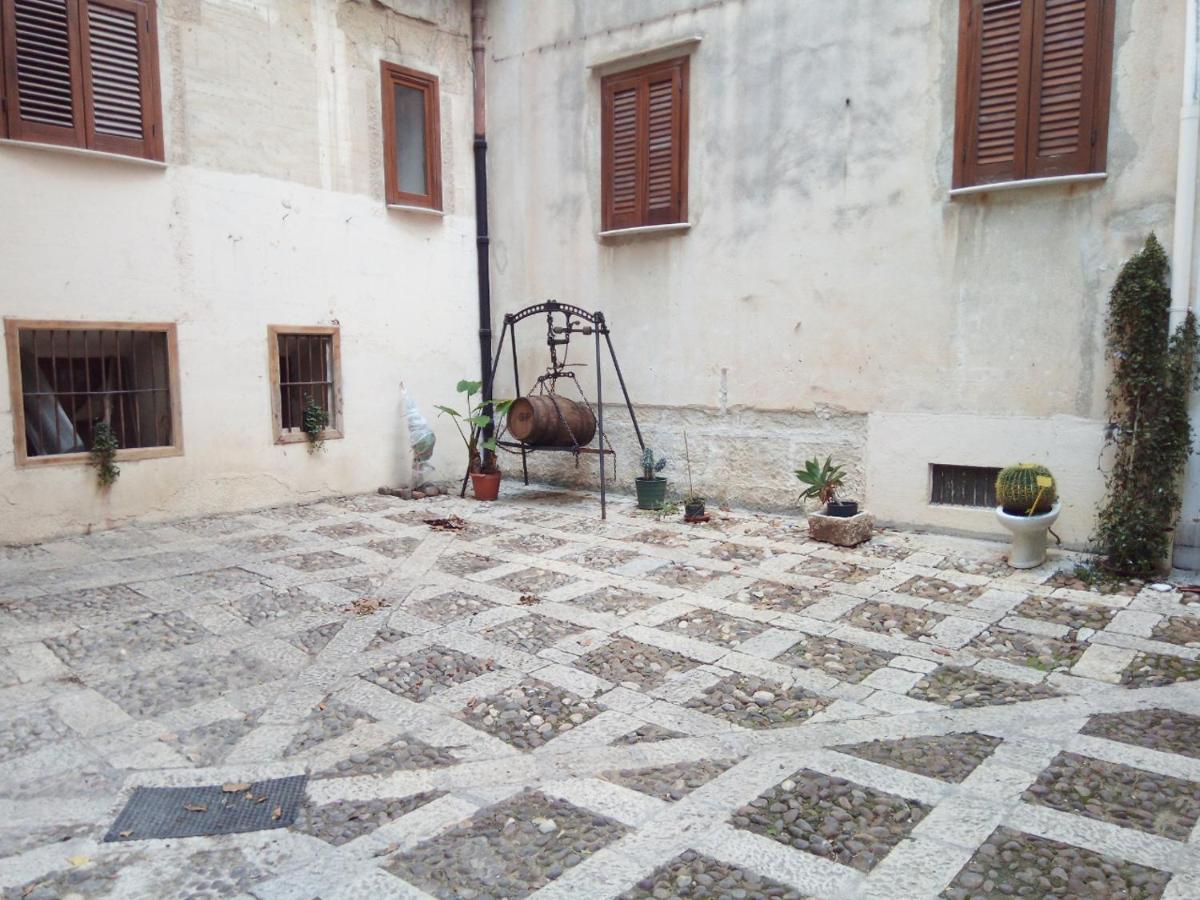 B&B Garibaldi Alcamo Dış mekan fotoğraf